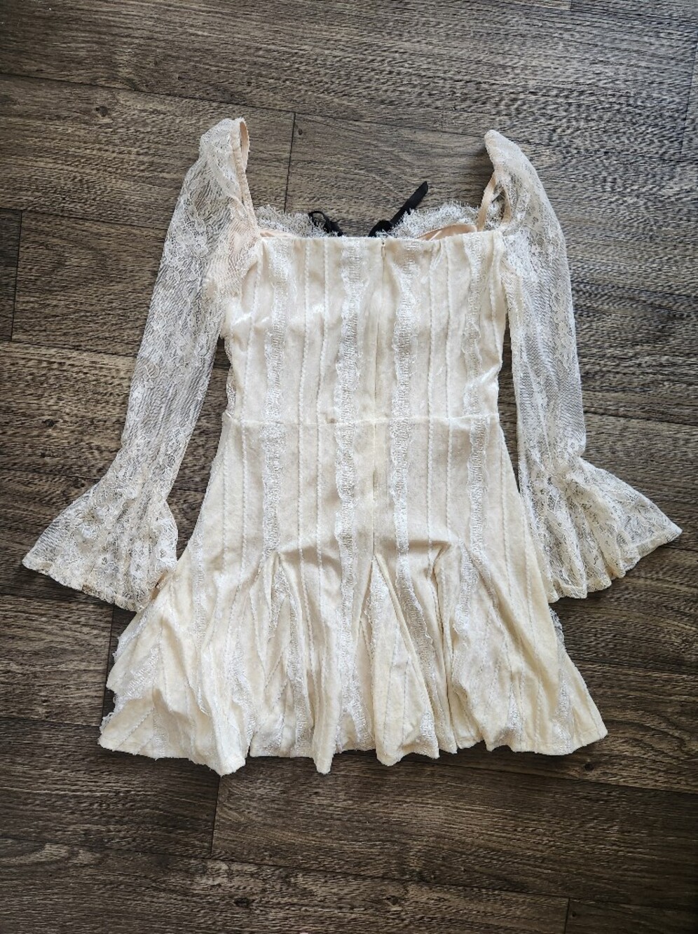 LaceMade Chantilly Cream Bustier Corset Bell Sleeve Mini Dress - Picture 8 of 8